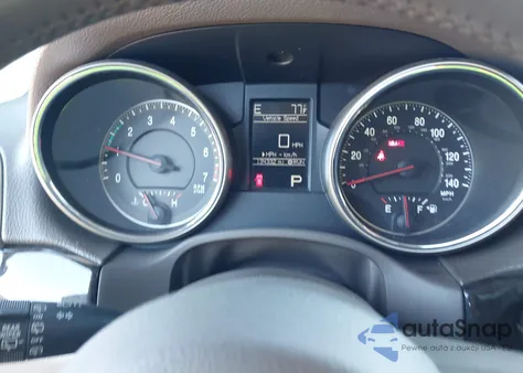 2011 Jeep Grand Cherokee Laredo z USA, uszkodzony, nr VIN 1J4RR4GG7BC546670